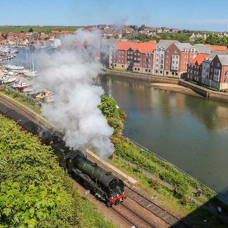 Апартаменты George Stephenson Engine Shed Уитби Экстерьер фото